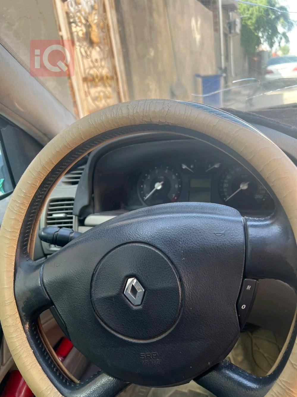 رينو لاجونا